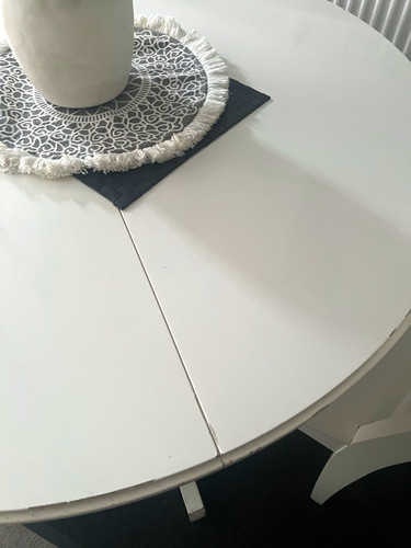 White drop leaf space - space, saving
